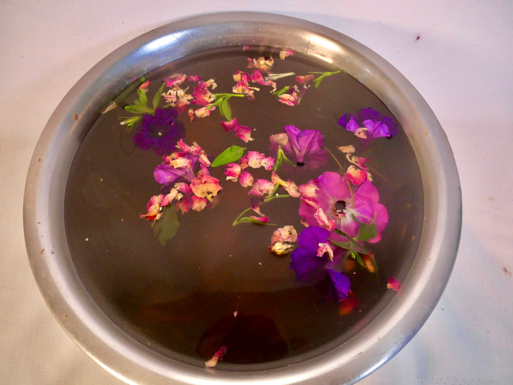 
            
                Load image into Gallery viewer, Bitters  Fresh Herbs of Power Spiritual Bath
            
        